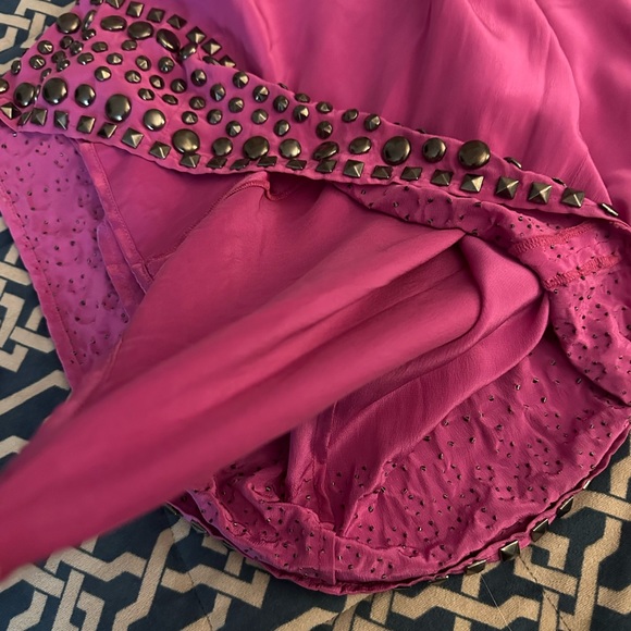 Bright pink silk dress with metal details - Picture 6 of 7